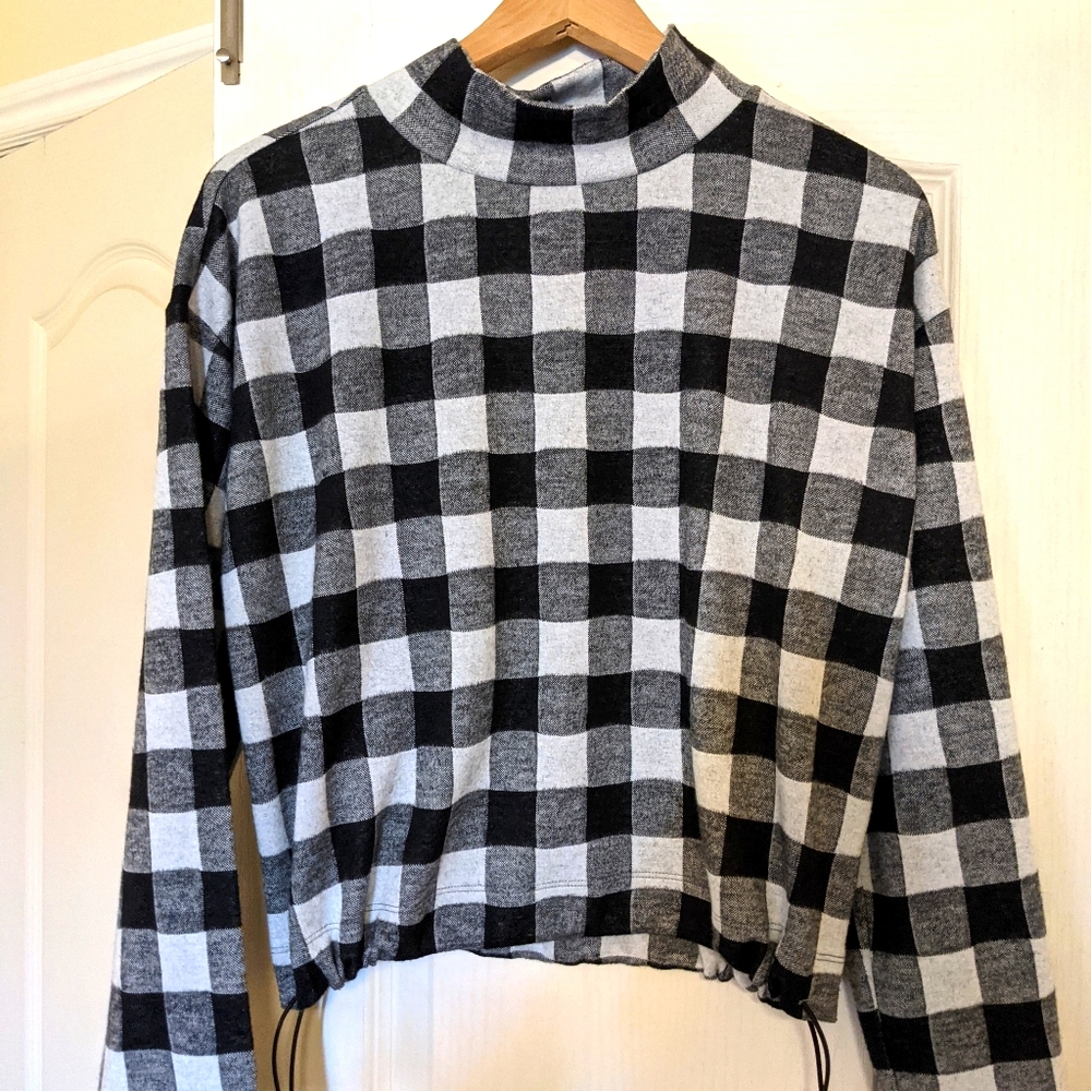BB Dakota light weight turtle neck